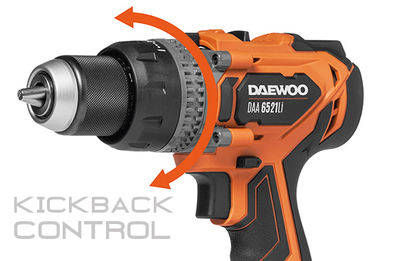 Шуруповерт автоматически отключается при заклинивании оснастки, что защищает кисть и руку от повреждения